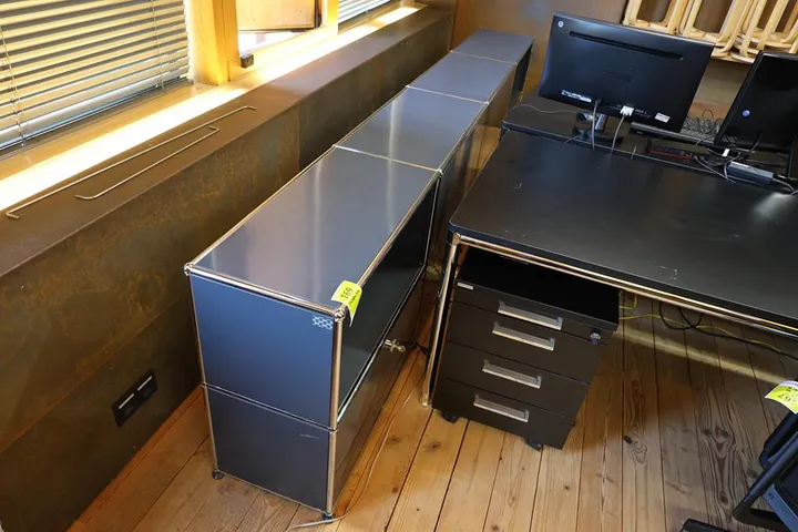 1 x USM Haller Sideboard 4 x 2 Maße: 302 x 37 x 74 cm